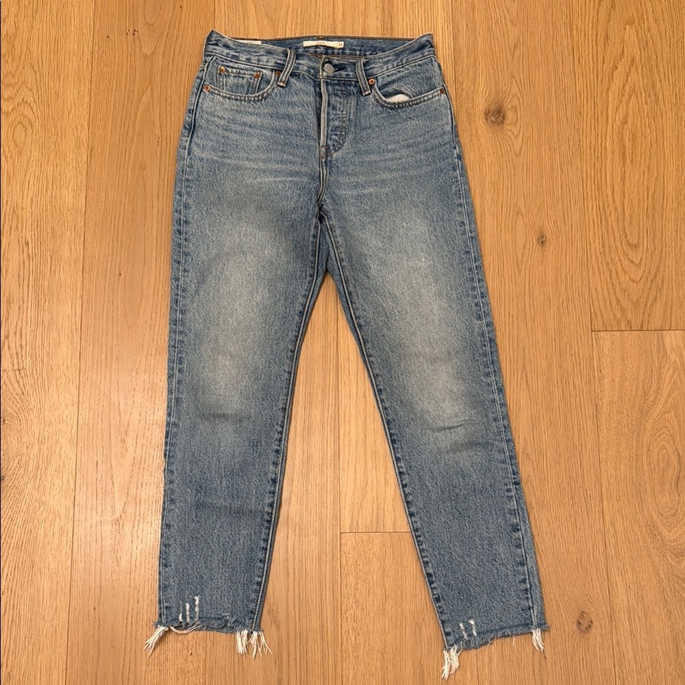 Levi's Classic Blue Ankle Jeans